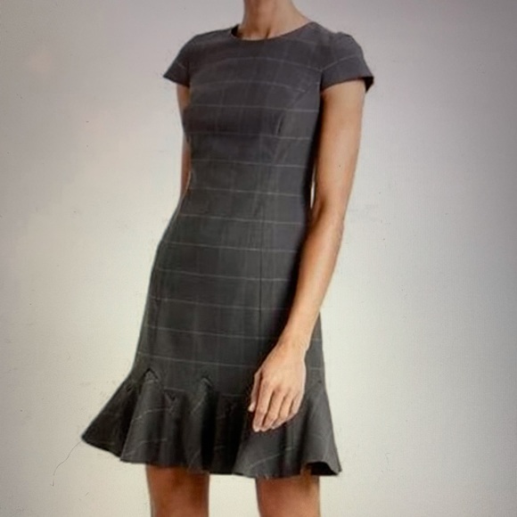 Banana Republic Dresses & Skirts - NWT BANANA REPUBLIC FEMININE FLOUNCE HEM DRESS